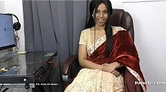 เน็ตไอดอลอินเดีย โชว์โป๊หีตอนคุยงาน Indian ใส่ชุดประจำชาติแล้วค่อยค่อยถอดออกทีละชิ้น สวยหน้าคมจริงๆ